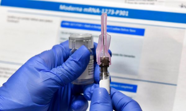 A është ky fillimi i fundit të pandemisë? zbulohet vaksina 90% efektive kundër Covid-19