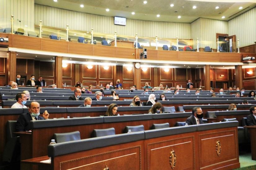 Përfundon seanca, dy debatet parlamentare shtyhen për nesër
