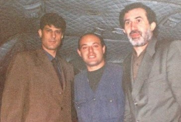 Fotografi e rrallë: Hashim Thaçi në helikopterin e NATO’s duke u kthyer në Kosovë