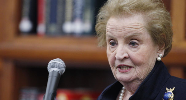 Serwer: Albright do të përfshihet në dialogun Kosovë – Serbi