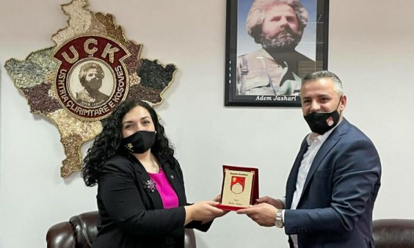 Bekim Jashari vlerëson lartë Vjosa Osmanin