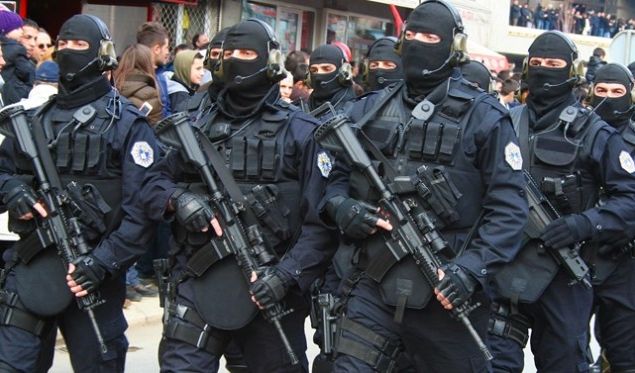 Policët do t’i marrin 300 euro shtesë në dhjetor