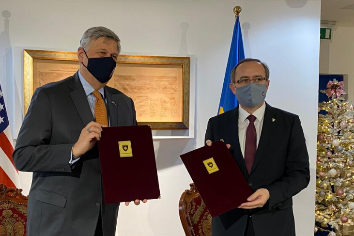SHBA i bënë dhuratë Kosovës grandin milionësh