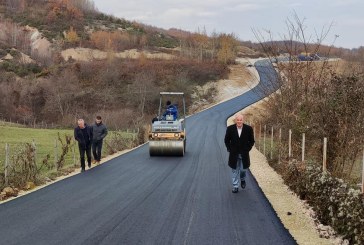 Asfaltohet edhe një rrugë në Junik