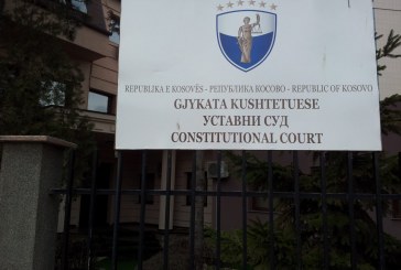 Kushtetuesja e çon Kosovën në zgjedhje brenda 40 ditësh