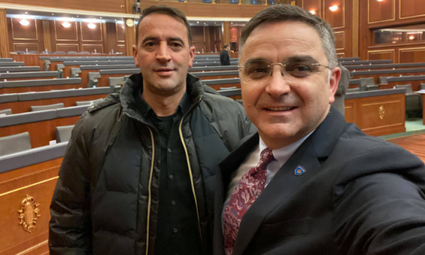 Besnik Tahiri thumbon pak VV-në