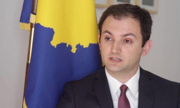 Bëri thirrje në Facebook për vrasjen e ambasadorit Qëndrim Gashi, Prokuroria ngrit aktakuzë ndaj të dyshuarit nga Fushë Kosova