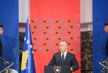 Haradinaj uron 2 vjetorin e Ushtrisë së Kosovës