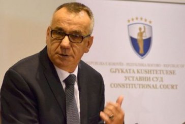 Enver Hasani: Albin Kurti mund të kandidojë për kryeministër, por jo edhe për deputet