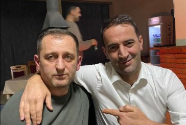Daut Haradinaj prezanton një nga kandidatët e AAK-së për deputet