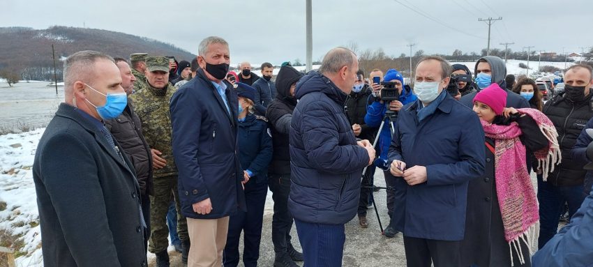 Vërshime në Kosovë, kryeministri Hoti del në teren