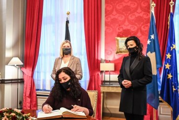Vjosa Osmani nderohet në Parlamentin e Belgjikës nga presidentja e senatit