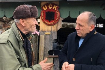 Shala takohet me intelektualin që ishte bërë pjesë e UÇK-së në ditët më të vështira