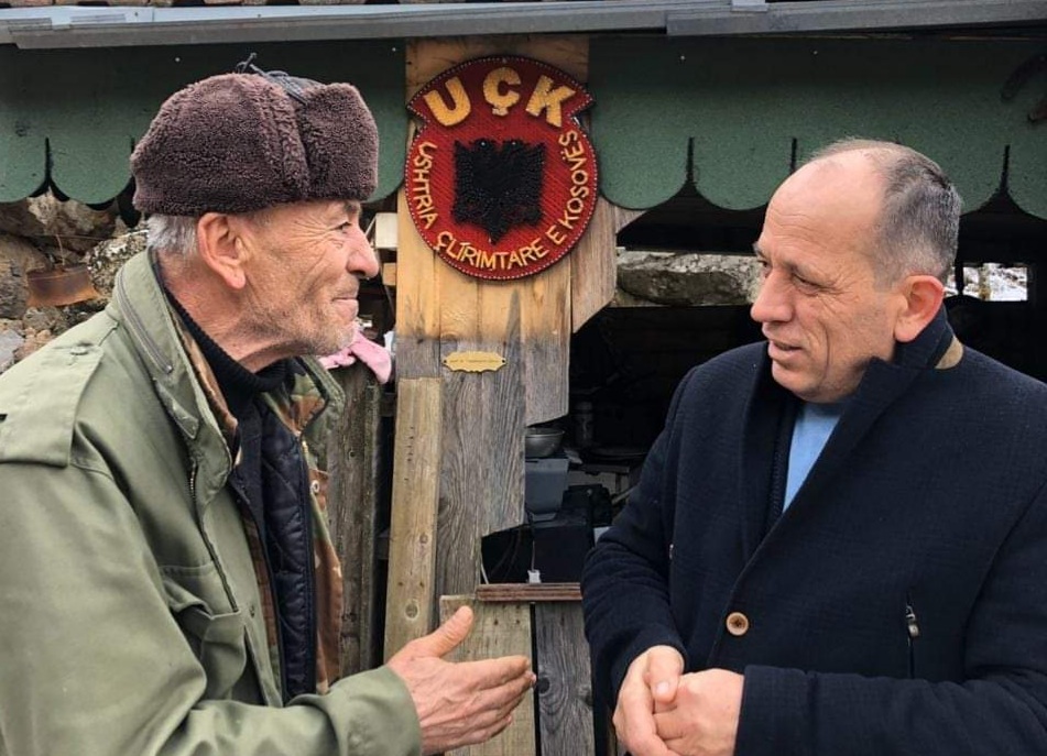 Shala takohet me intelektualin që ishte bërë pjesë e UÇK-së në ditët më të vështira