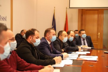 Kosova siguron 500 000 vaksina anti COVID nga Pfizer
