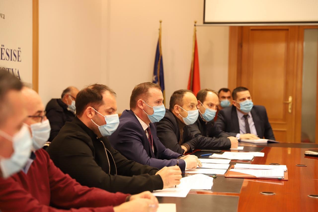 Kosova siguron 500 000 vaksina anti COVID nga Pfizer