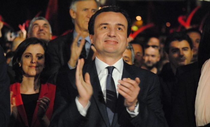 Mërgimtari publikon rezervimin e biletës për të ardhur nga Zvicra për ta votuar Albin Kurtin në Kosovë