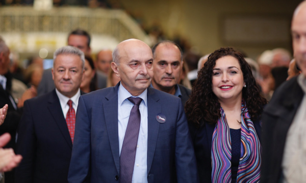 Isa Mustafa i përgjigjet Vjosa Osmanit për kthimin e mundshëm në LDK: Dikujt mund t’i bie ndërmend të bëhet edhe mbretëreshë