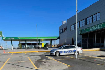 Sherr për parking në mes “V-Petrol” dhe “Albi -Mall”, ndërhyn policia