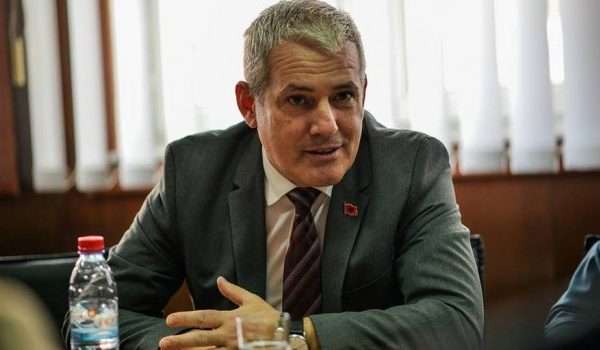 Vazhdojnë sulmet ndaj Dakës