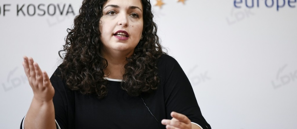 Vjosa Osmani thotë se kthehet në LDK nëse largohet “Garda e Vjetër”
