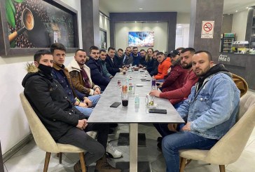Haxhi Shala me rininë. Rinia me Haxhinë