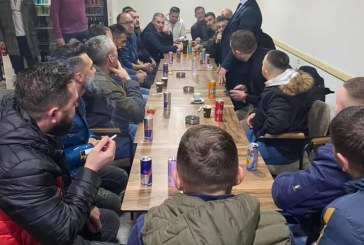 Kandidati i AAK-së, Leonard Llolluni merr mbështetje nga banorët e Carrabregut