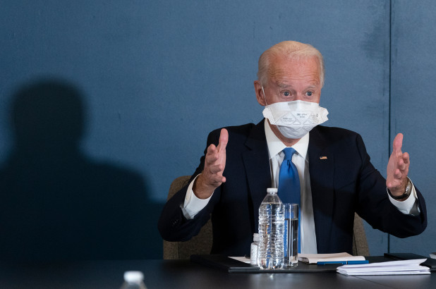 Bideni vazhdon kufizimet e udhëtimit me Evropën e Brazilit