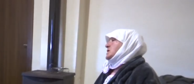 E moshuara që jeton e vetme tregon si iu grabitën 55 mijë euro nga tre persona