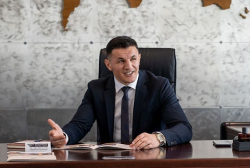 Nisin aderimet, Robin Haxhi Krasniqi tregon se a po i futet politikës