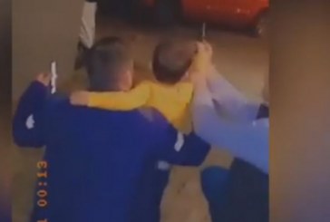 Ia dha armën fëmijës për të gjuajtur, arrestohet 39 vjeçari që postoi videon në Tik-Tok