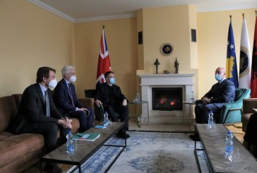 Ambasadori britanik pas takimit me Haradinajn: Biseduam për kandidaturën për President