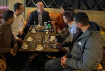 Lladrovci i del në mbrojtje Albin Kurti