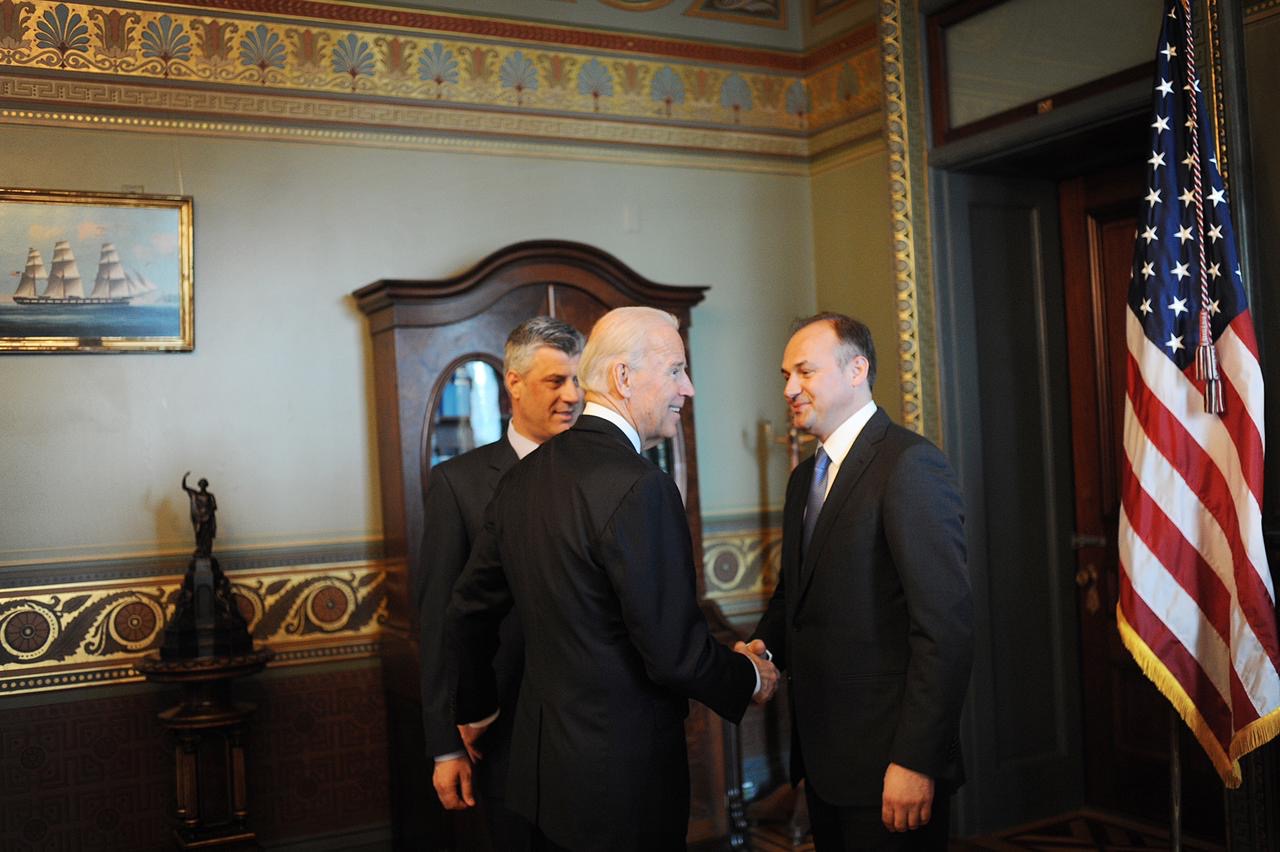 Trump apo Biden? Përgjigjet Enver Hoxhaj