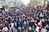 Zyrtari i PDK-së: Kurti po mundohet ta imitojë marshin e Leninit