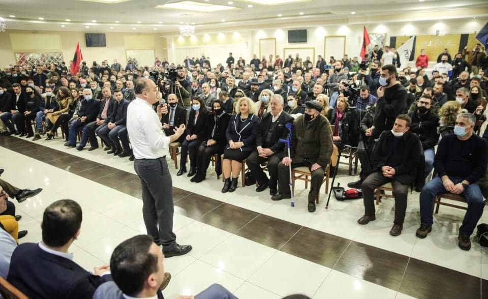 Hoxhaj në Prizren: Me PDK-në në pushtet gjysma e popullatës do të vaksinohet me vaksinën anti-COVID këtë vit