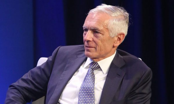 Clark: Serbia do të përfitonte nga njohja e Kosovës
