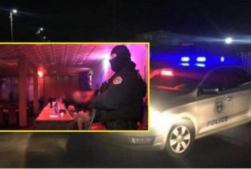 Gjakovari shkon në muzikë live, rrëzohet duke ikur nga policia dhe lëndon boshtin kurrizor