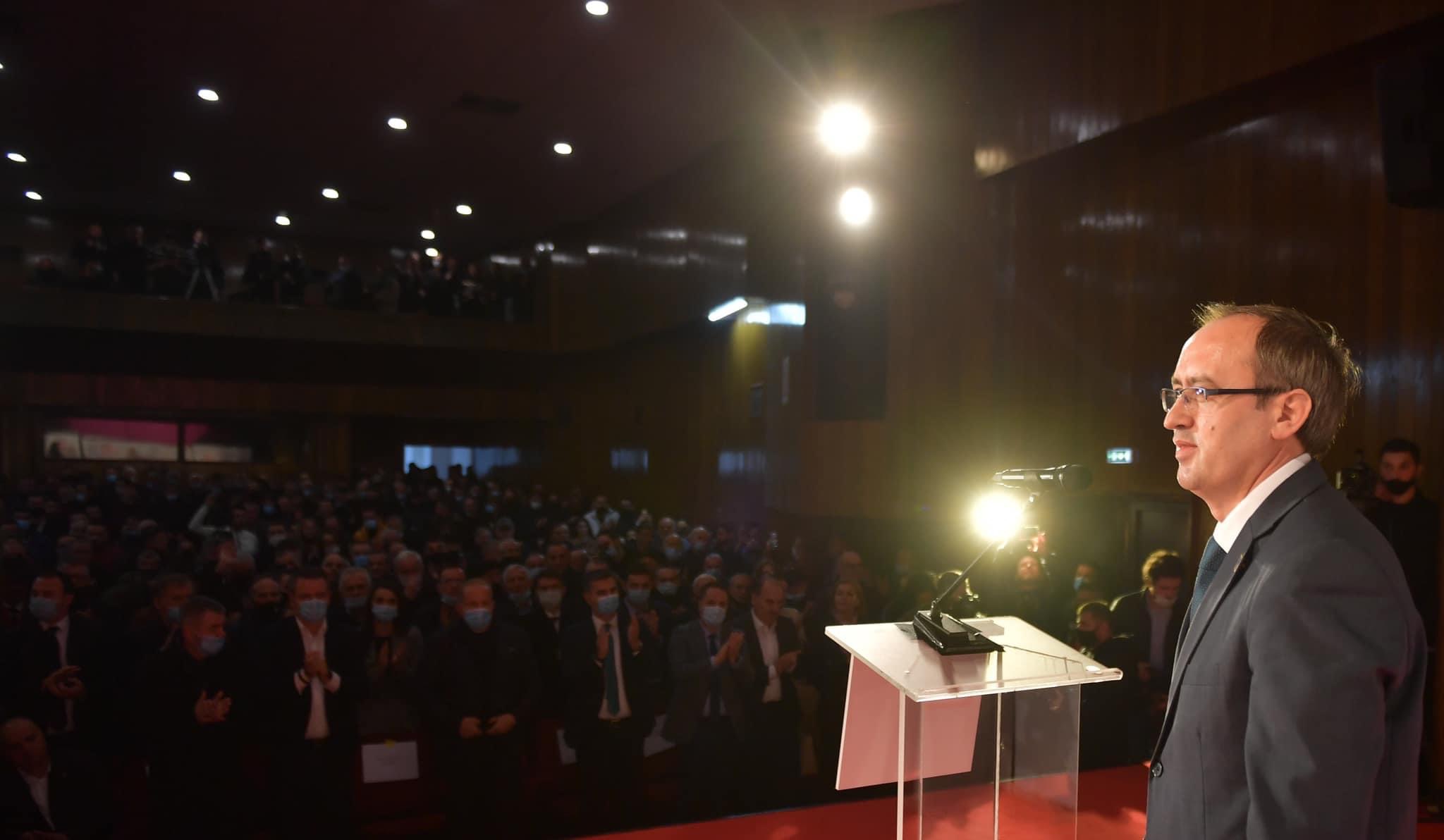 Hoti: Nga Shtëpia e Bardhë vazhdojnë të vijnë vetëm lajme të mira për Kosovën