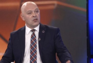Gjini: Nuk ka nevojë Kosova me pjellë kësi logjike që presidenti të jetë jopolitik