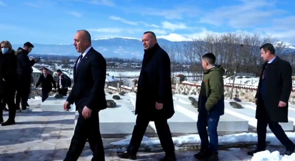 Haradinaj në Gllogjan: Kosova do të ecë drejt bashkimit me Shqipërinë