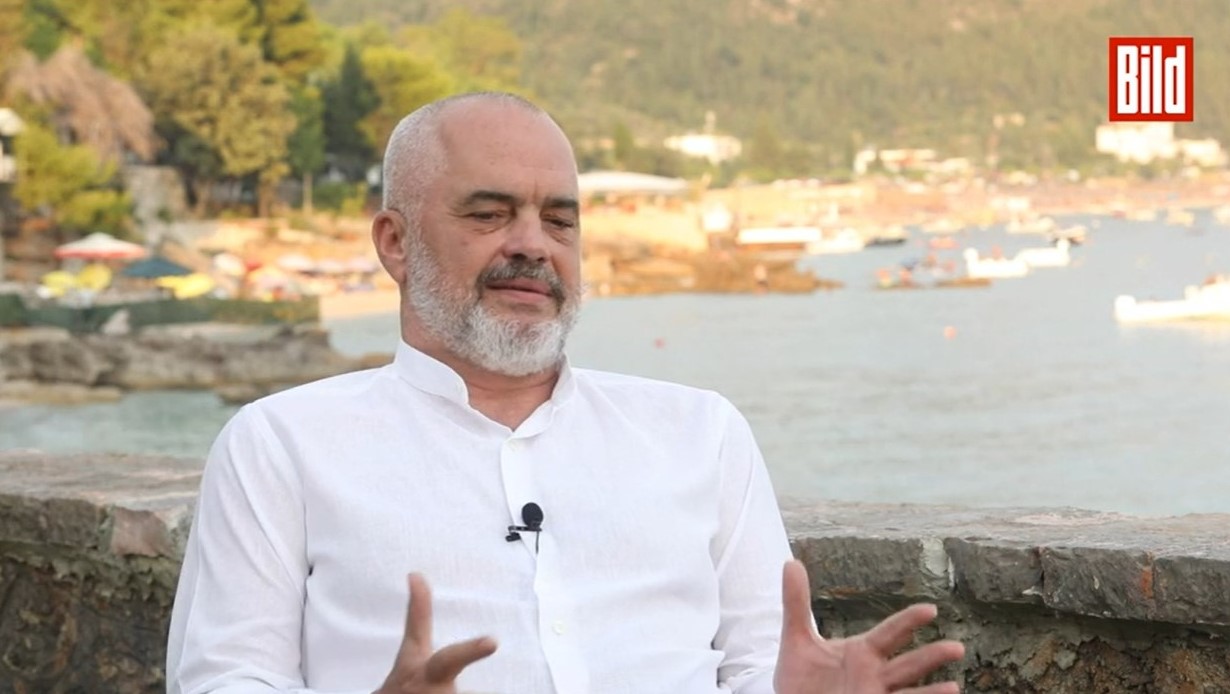 Edi Rama e thotë troç: Turizmin në Shqipëri e shpëtuan turistët kosovarë