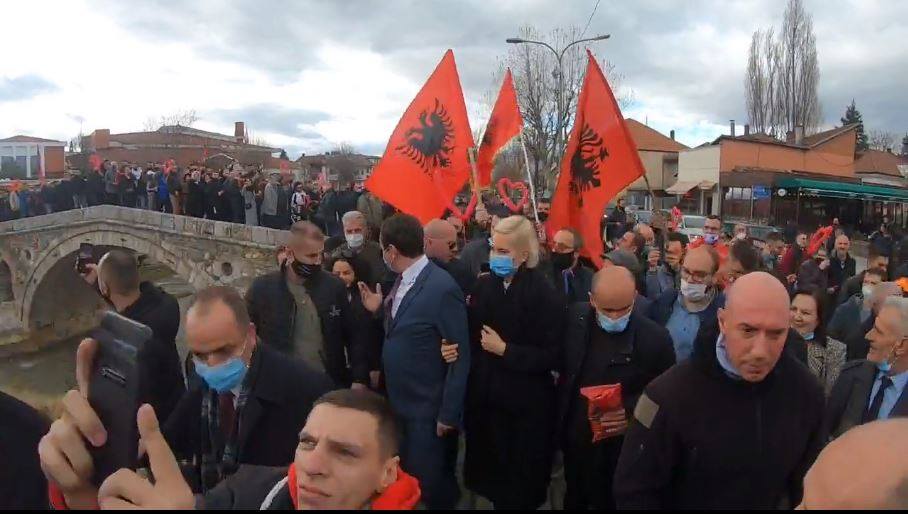 Përkrahje e madhe edhe në Prizren për Albin Kurtin