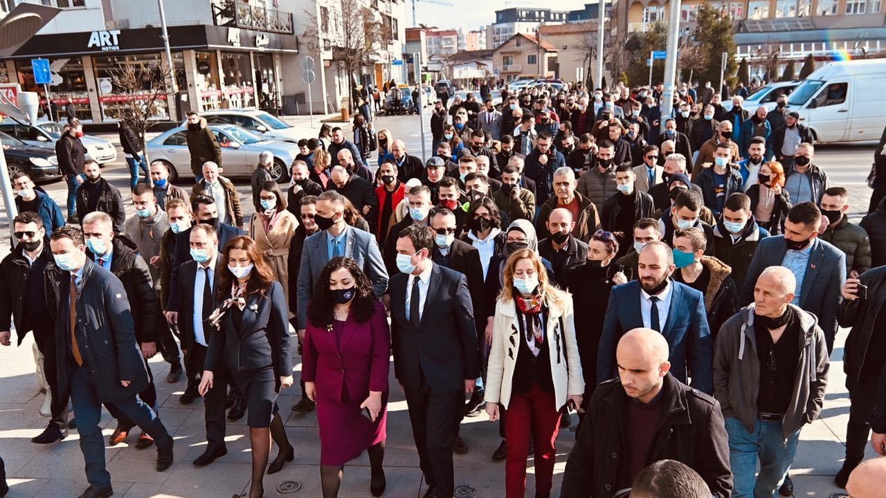 Vjosa Osmani dhe Albin Kurti sot vizitojnë Junikun