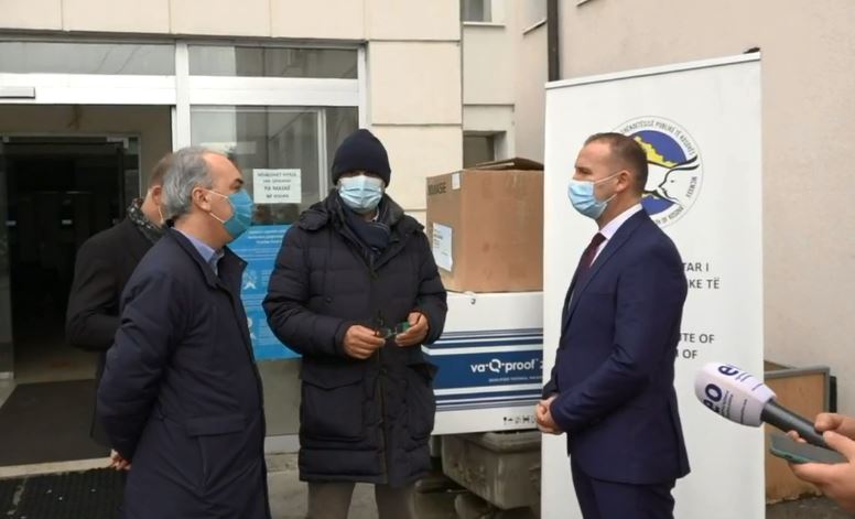 100 mijë teste për COVID-19 dërgohen në IKSHPK