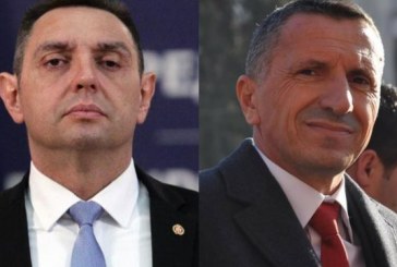 Vulin i reagon Shaip Kamberit pasi foli shqip në Kuvendin e Serbisë: Termi “shiptari” nuk është ofendues