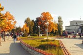 Këta janë dhjetë më të votuarit në Deçan, i pari Haradinaj, e treta Vjosa Osmani