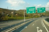 Budget Direct: Shqipëria, mes 10 vendeve më të shtrenjta për tarifat rrugore