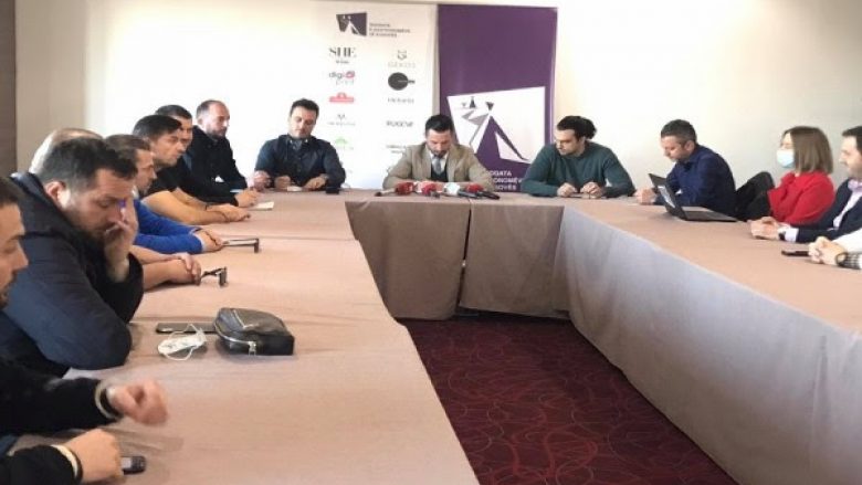 Gastronomët protestë të hënën, pas paralajmërimeve për shtrëngim të masave