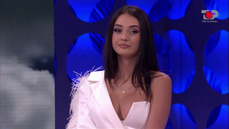 Ana e “Për’puthen”: Do të votoja atë parti që legalizon shtëpitë publike